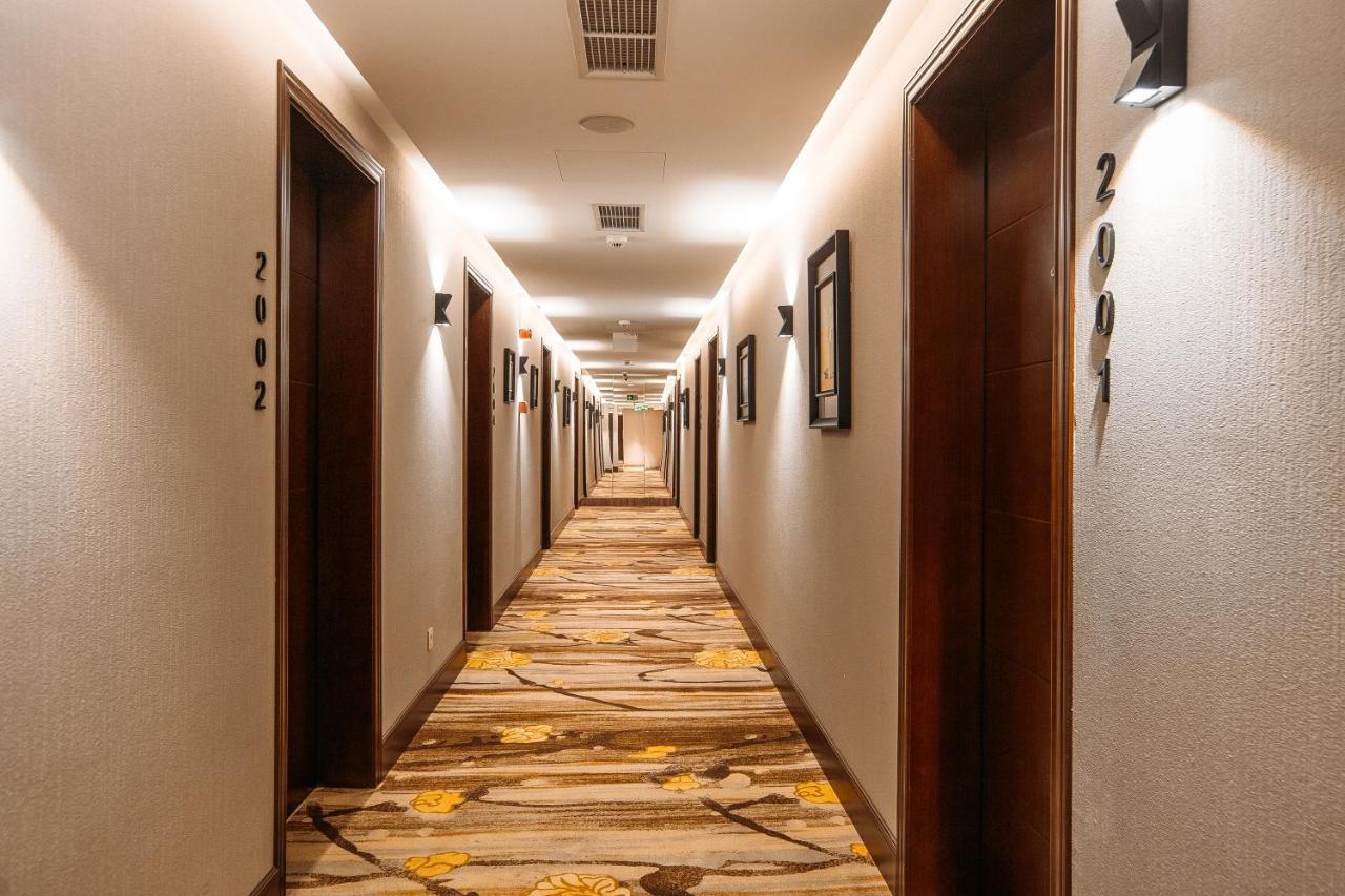 Horizont Hotel Тбилиси Экстерьер фото